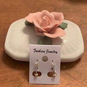 Fashion Earrings - Silver Arrow